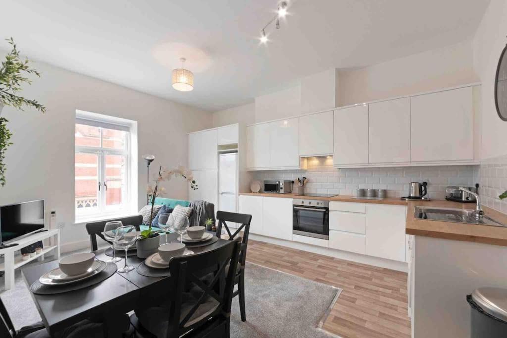 Town Center Apartment In Bishops Stortford Birchanger Esterno foto